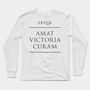 Latin quote Amat victoria curam Long Sleeve T-Shirt